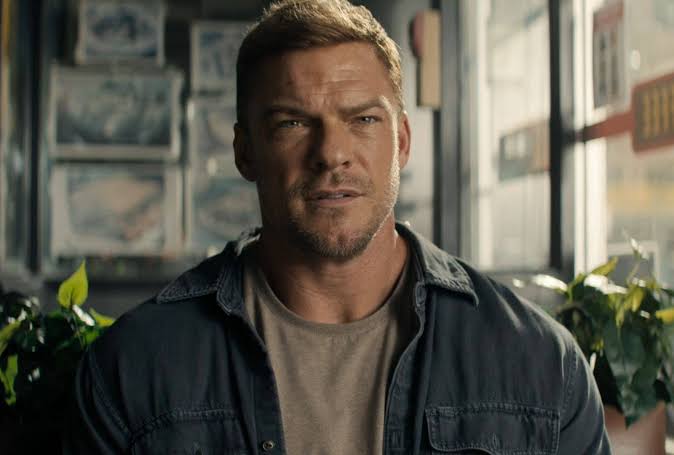 Alan Ritchson's New Action Thriller Is the Total Opposite of 'Reacher'