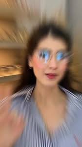 🚫👓 ¿Sabías que ciertos hábitos pueden dañar tus gafas formuladas?  Descubre qué evitar para mantenerlas en perfectas condiciones y disfrutar  de una visión clara por más tiempo. 👀✨