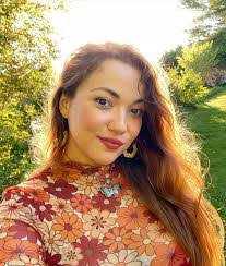 Hope Dickerson's Instagram, Twitter & Facebook