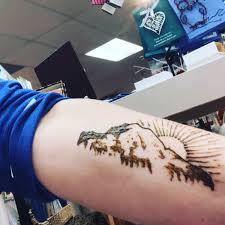 Looking for henna tattoo ideas? Megan Barry On Twitter In Happy Anticipation Of Another Trip Around The Sun Starting Today I M Taking A Henna Tattoo Out For A Spin To See If I Could Make It A