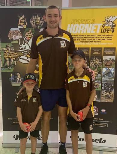 Aspley - How good is it to see Harris Andrews back in the Brown and Gold  🐝🤩 Our club couldn't be prouder of what this young Hornet has achieved.  Such a humble