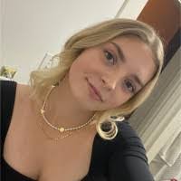 Laurie Trahan's Instagram, Twitter & Facebook