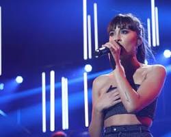 Imagen de Aitana performing live