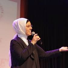 Ravza kavakcı kan, abd'deki howard üniversitesi'nin doktora bölümüne 24 kasım 2008'de kabul edildi. Dr Ravza Kavakci Kan Youtube