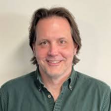 Eric Mader's Instagram, Twitter & Facebook