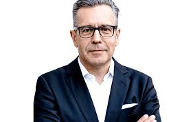 Stefan Gabriel's Instagram, Twitter & Facebook