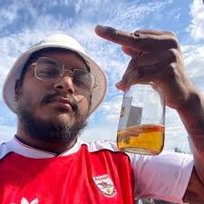 Jade Whitney (@JaydeeW29)