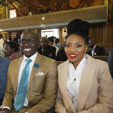 Malusi's wife came out on instagram and technically called buhle a ho. Malusi Gigaba S Alleged Ex Mistress Details Scandalous Affair R288 000 Cash Gift And Trips