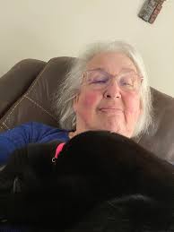 When you can't feel your legs but don't want to disturb a sleeping cat 🤣