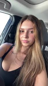 Amber Mayer's Instagram, Twitter & Facebook