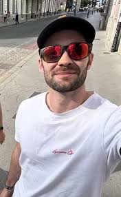 𝗧𝘄𝗼 𝘆𝗲𝗮𝗿𝘀 𝗼𝗳 𝗰𝘂𝘀𝘁𝗼𝗺𝗲𝗿 𝗷𝗼𝘂𝗿𝗻𝗲𝘆 𝗺𝗮𝗽𝗽𝗶𝗻𝗴  𝘁𝗮𝘂𝗴𝗵𝘁 𝗺𝗲 𝗮 𝗹𝗼𝘁. Not just about tools and frameworks, but about  what actually works and how you can generate impact…