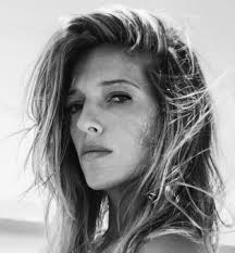 Guenda ha trovato in lui l'uomo perfetto, in grado di comprenderla, desiderarla e amarla come avrebbe sempre. Guenda Goria Personefamose It