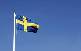 Veronas flagga (italien) liknar sveriges flagga i färger och drag. Svenska Flaggans Historia Lag Och Regler Allflagg Se