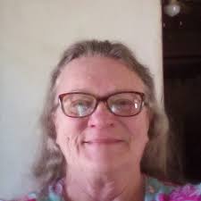 What type of kitchen cabinet is more practical, A or B?