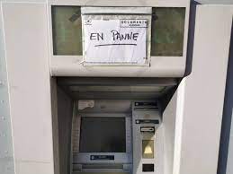 Faites une déclaration aux autorités de police, ou au consulat le cas le plus simple est celui du dab (distributeur automatique de billets) relié à une agence bancaire, tous réseaux confondus. Probleme Distributeur De Billet Credit Agricole