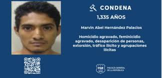 Se inaugura la XXXIII Exposicion de Artes Plasticas en Santa Ana