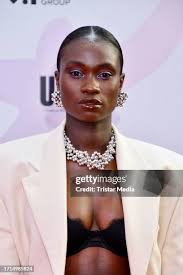 110 Lorna Collier Fotos und hochauflösende Bilder