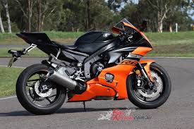 In spite of its smaller displacement and lighter weight, the r6 boasts the. Review 2020 Yamaha Yzf R6 Bike Review