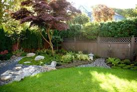Idees D Amenagement De Jardin Sans Entretien Ou Presque Quelques Conseils Utiles Et Pratiques Jardin Japonais Amenagement Jardin Jardin Facile