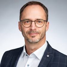 We Don't Work With Knuckleheads™