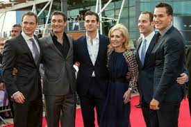 Henry cavill reads from the witcher (self.henrycavill). Henry With Mom And Brothers A Good Looking Family Superman Henry Cavill Henry Cavill Henry Cavill Brothers