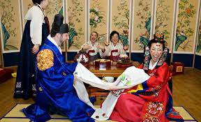 The Korean Parents Who Arrange Their Child S Marriage With Bingo Korean Wedding Wedding Photography Inspiration Wedding Photography