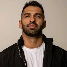 Ariya Daivari