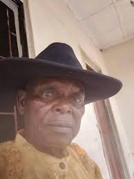 4 Bedroom Duplex Layout with Room Downstairs and Master Bedroom Upstairs