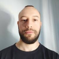 800+ perfiles de «Danilo»