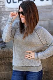 Margot robbie has one of the more famous angled lobs in hollywood. Long Angled Bob Side View Hair Frisuren Long Bob Frisuren Coole Frisuren Fur Madchen