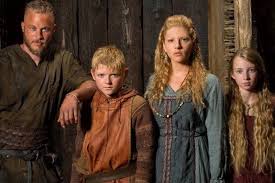 Travis fimmel was born near echuca, victoria, australia, to jennie, a recreation officer for the disabled, and chris, a cattle farmer. Resultado De Imagen Para Vikings Season 1 On We Heart It