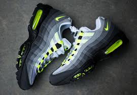 Expect The Nike Air Max 95 Og Neon In Mens Sizes Too Sneakernews Com Nike Air Max Neon Sneakers Nike Air Max 95