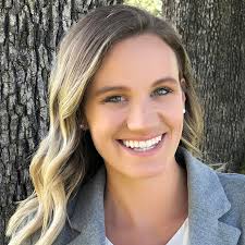 Kristi Ward's Instagram, Twitter & Facebook