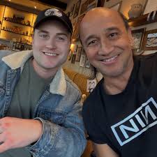 Clay Acker @thenutclacker