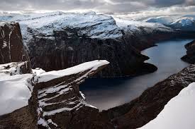 On this trip, you need to have your camera at the ready at all times! Norwegens Spektakularste Aussichtsfelsen Trolltunga Preikestolen Kjaeragbolten Norwegen Aussicht Felsen