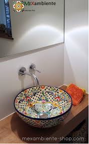 Great Guest Bathroom With A Hand Painted Mexican Washbasin By Mexambiente Bathroom Ideas Gaste Wc Waschbecken Rustikale Bad Eitelkeiten
