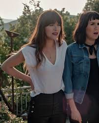 Dakota johnson , tracee ellis ross , jr.,kelvin harrison , et al. More Stills Of Dakota Johnson As Maggie Sherwood In The High Note Via Lightlydakota Dakotaj Dakota Johnson Hair Dakota Johnson Bangs Dakota Johnson Style