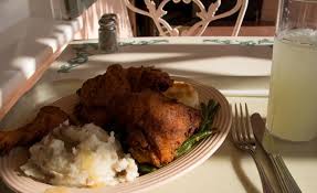 Fried Chicken Plaza Inn Disneyland Park Anaheim Disney Food Food Disney Dining
