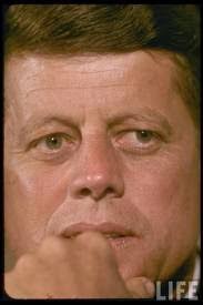 SUDEETTISALOLAINEN: Marraskuun 22. päivä 1963. Papinpoika ja pakana.