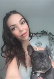 Meeting new people in Barcelona for social activities