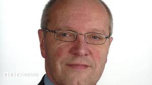 Tributes paid to journalist Austin Hunter