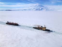 It has no moving parts, is completely solid and its principle of operation is entirely optical. Ice Navigation Wikipedia