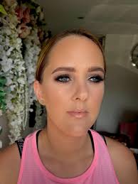 Katie looking stunning for the races at the weekend 😍 soft full smoky eye  with a pop of gold in the inner corner