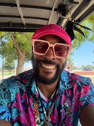 Hi I'm Eric 53 from Cape Coral Florida, single and looking for a long term  healthy relationship