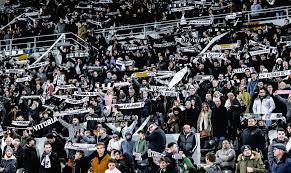 Porto vs vitoria guimaraes prediction, preview, team news and more | portuguese primeira liga fc pune city send israil gurung and manish maithani on loan to portuguese club vitoria de guimaraes. White Angels Maior Claque Do Vitoria De Guimaraes Tem 700 Membros Apenas 11 Estao Registados No Ipdj O Jornal Economico