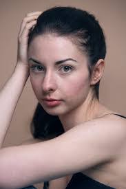 Nina Summers's Instagram, Twitter & Facebook