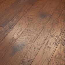 Shaw Floors Hudson Bay Random Width Engineered Hickory Hardwood Flooring In Schoolhouse Wood Floors Wide Plank Hickory Hardwood Floors Flooring