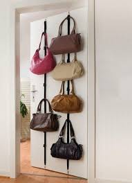 4 Astuces Pour Ranger Ses Sacs A Main Plus Facilement Porte Sac Rangement Sac A Main Rangement Sac