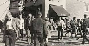 Tbt To South Court West Union Intersection In 1964 Beckley S On The Corner Is Now College Book Store College Books Ohio University Apparel Ohio University