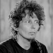 Artist: Robert Holmes